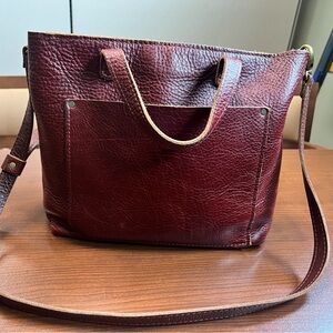 Portland Leather Medium Crossbody in Cinnamon Bear